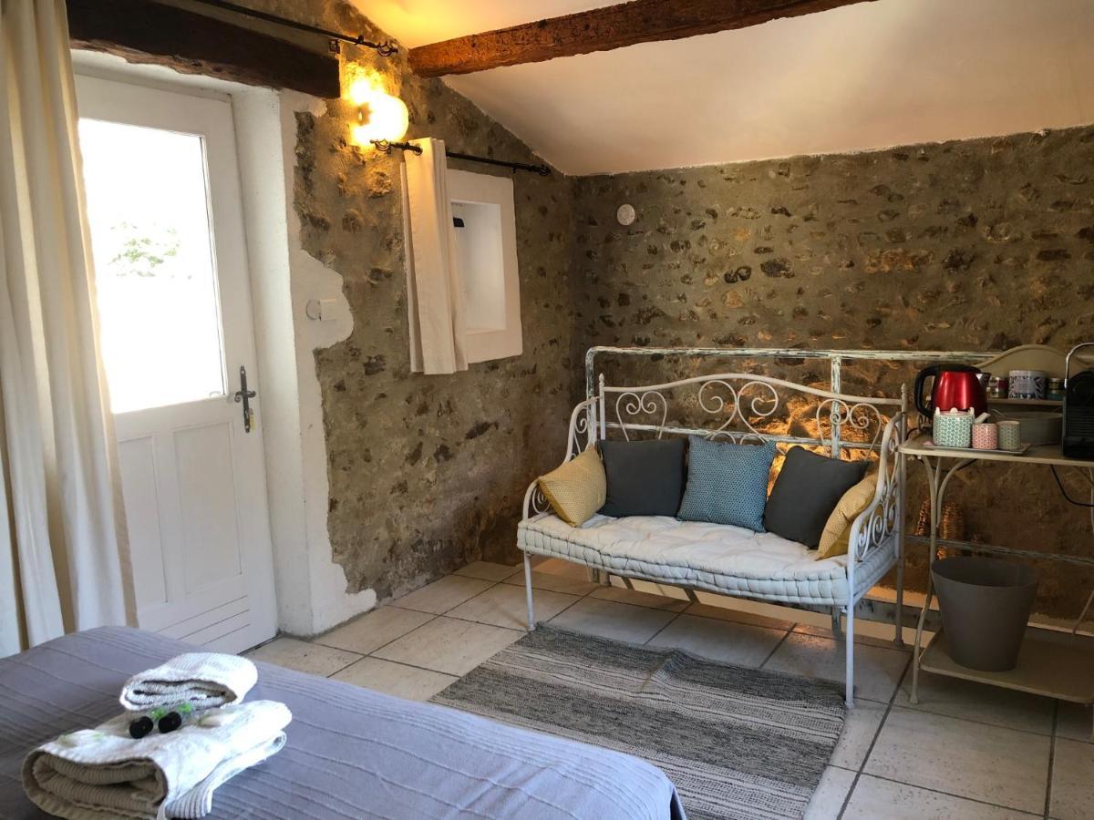 Chambre D'Hotes Lou Pataclet Charols Екстериор снимка