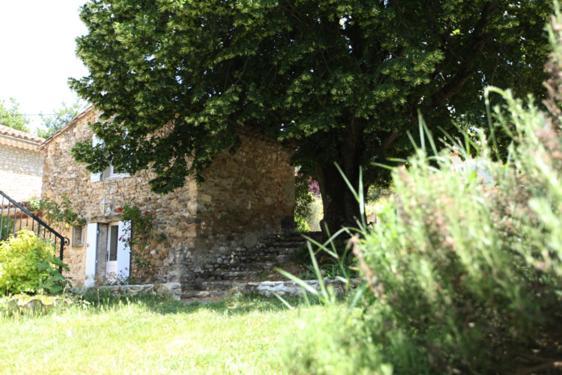 Chambre D'Hotes Lou Pataclet Charols Стая снимка